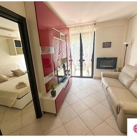 Apartament Eva Le Residenze Marco Simone Zewnętrze zdjęcie
