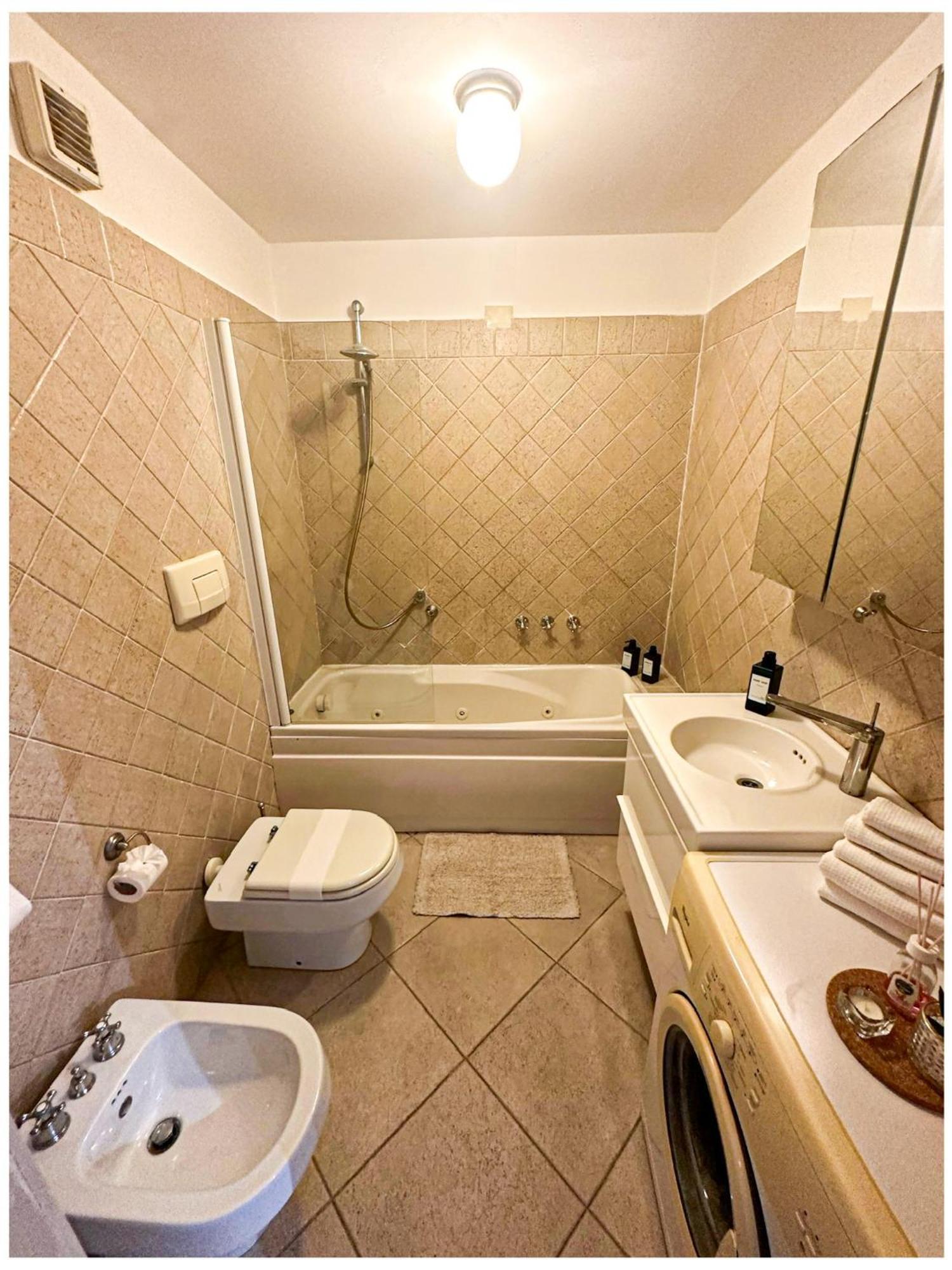 Apartament Eva Le Residenze Marco Simone Zewnętrze zdjęcie